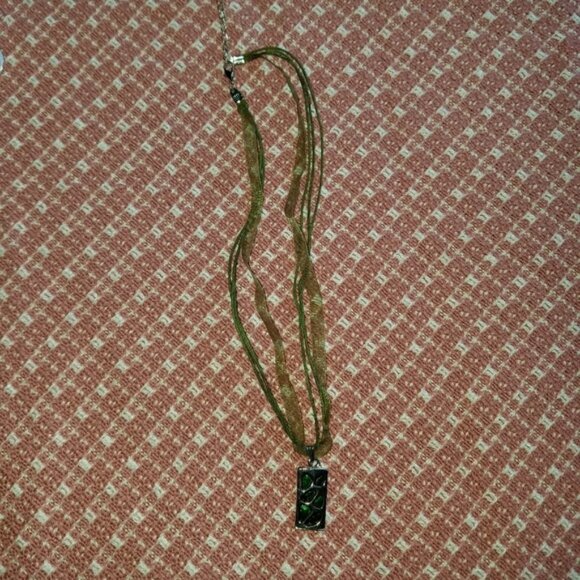 TWO ITEMS: Vintage Fashion Earrings & Necklace in Green - Picture 3 of 7